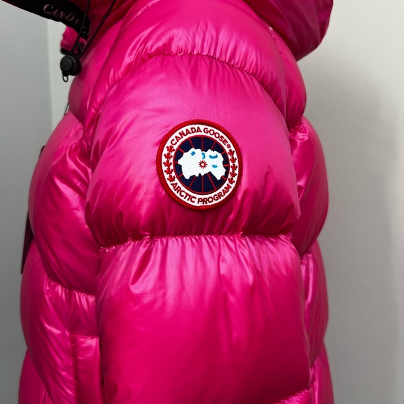 NWT Canada Goose Vibrant Pink Puffer Jacket L - Picture 4 of 11